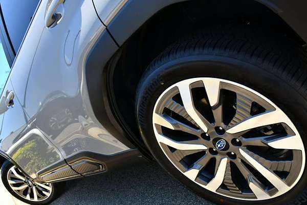 2025 Subaru Forester Hybrid Touring S6