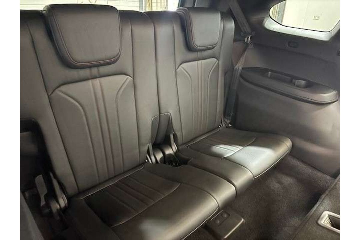 2025 Isuzu MU-X X-TERRAIN