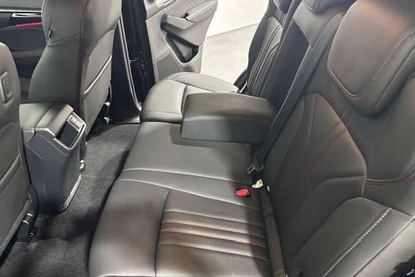 2025 Isuzu MU-X X-TERRAIN