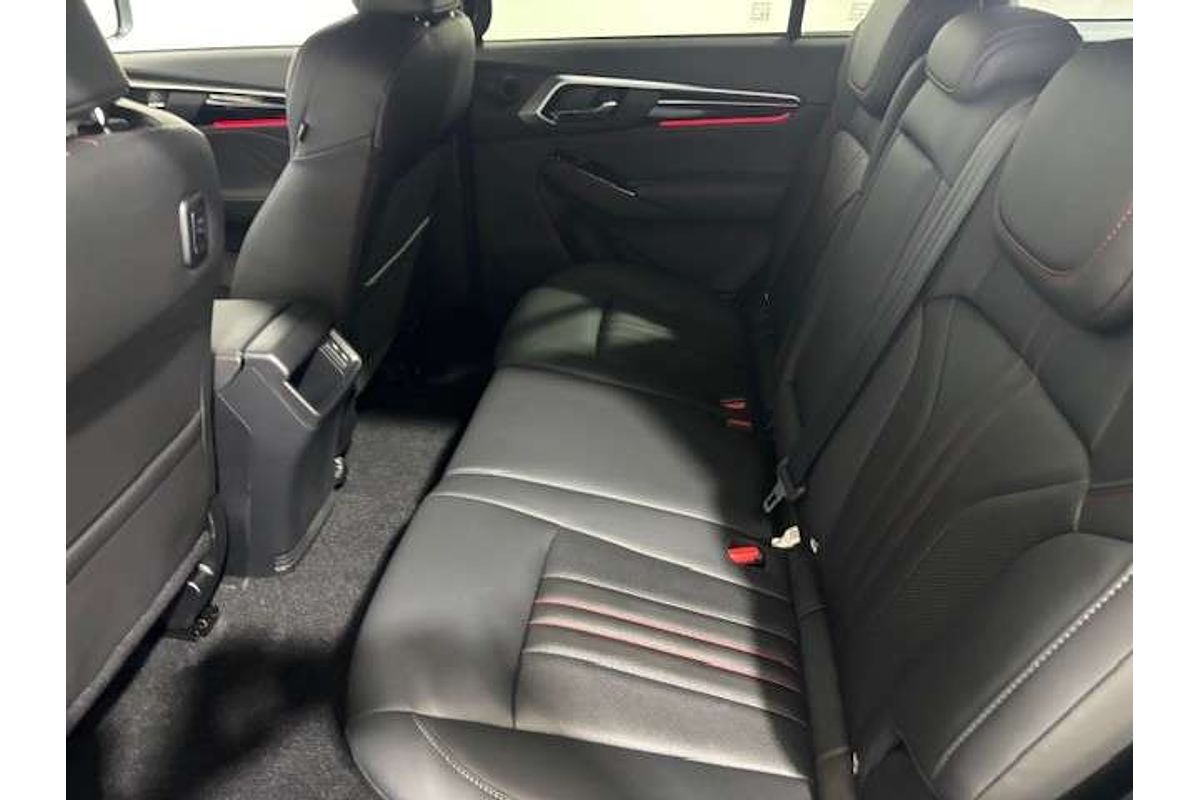 2025 Isuzu MU-X X-TERRAIN