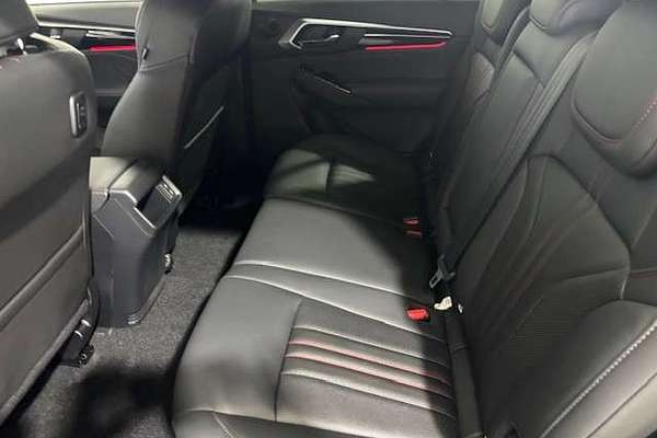 2025 Isuzu MU-X X-TERRAIN