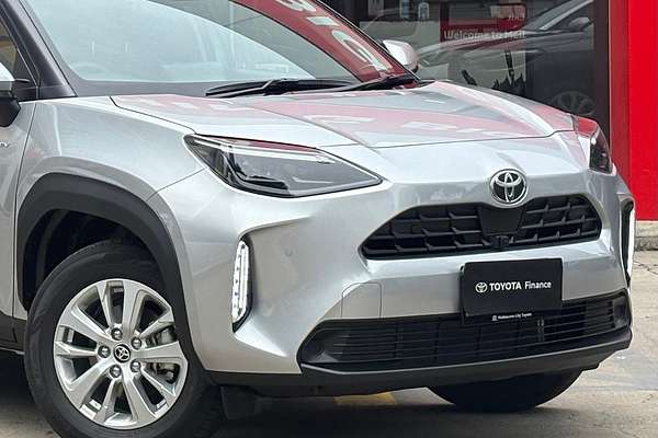 2025 Toyota Yaris Cross GXL MXPJ10R
