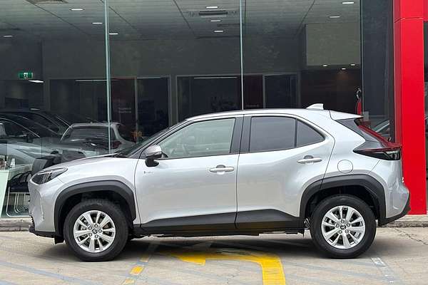 2025 Toyota Yaris Cross GXL MXPJ10R