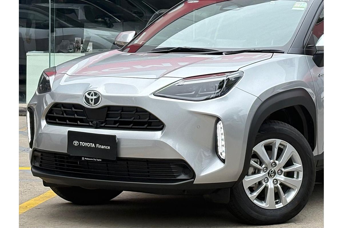 2025 Toyota Yaris Cross GXL MXPJ10R