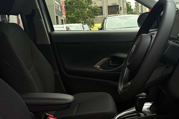 2025 Toyota Yaris Cross GXL MXPJ10R