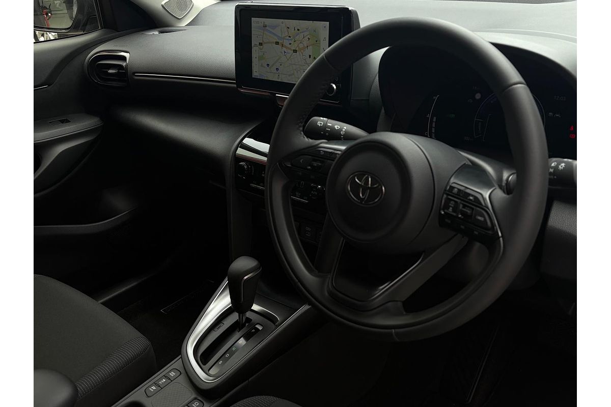 2025 Toyota Yaris Cross GXL MXPJ10R