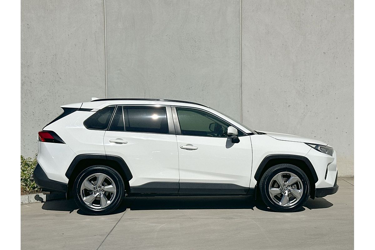 2020 Toyota RAV4 GXL MXAA52R