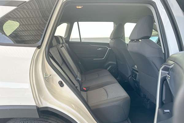 2020 Toyota RAV4 GXL MXAA52R