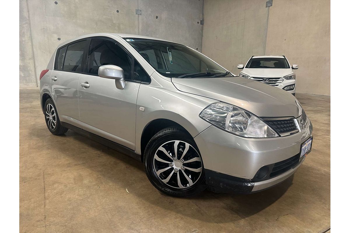 2009 Nissan Tiida ST C11
