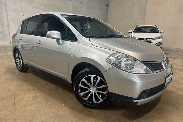 2009 Nissan Tiida ST C11
