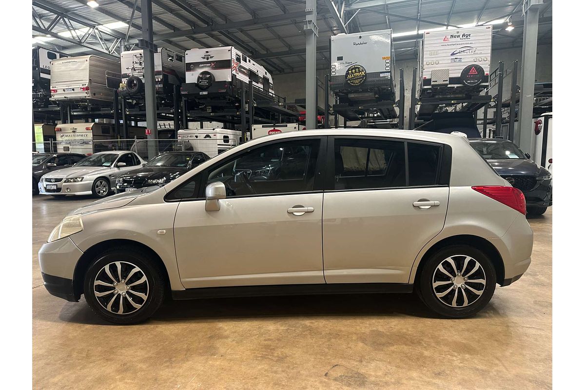 2009 Nissan Tiida ST C11