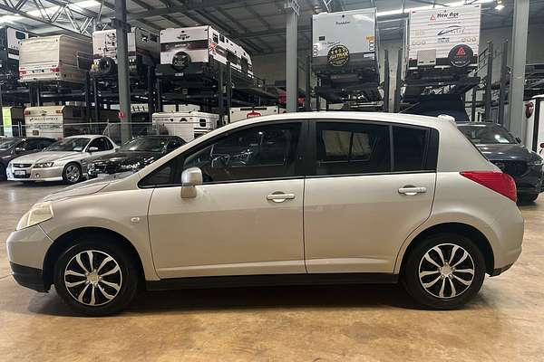 2009 Nissan Tiida ST C11