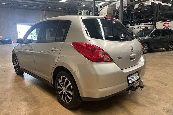 2009 Nissan Tiida ST C11