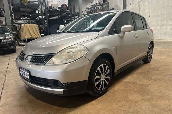 2009 Nissan Tiida ST C11