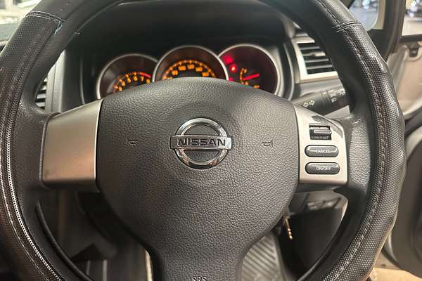2009 Nissan Tiida ST C11