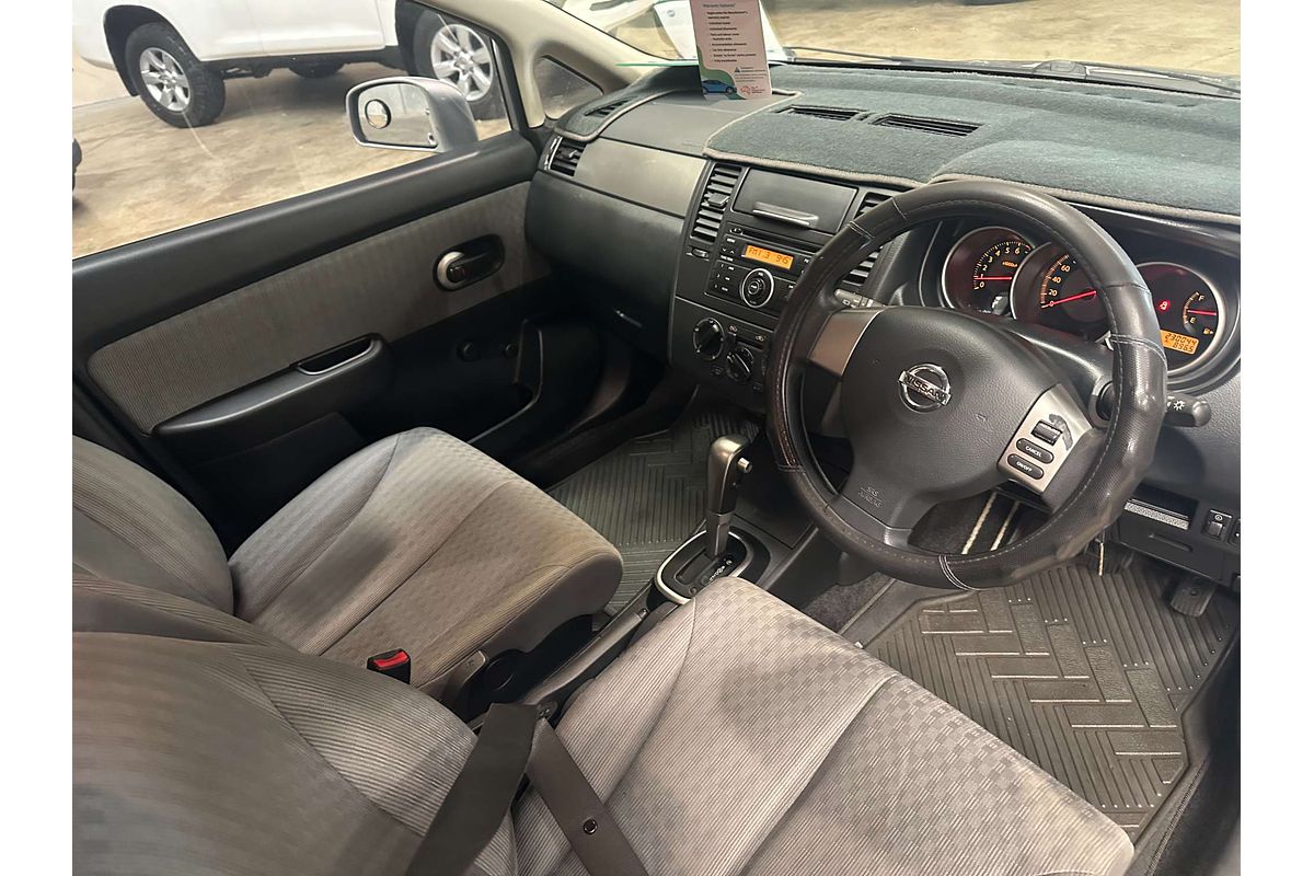 2009 Nissan Tiida ST C11