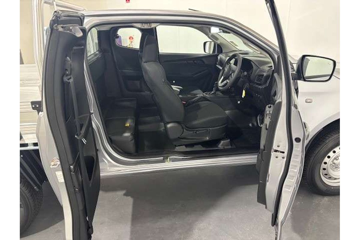 2025 Isuzu D-MAX SX 4X4