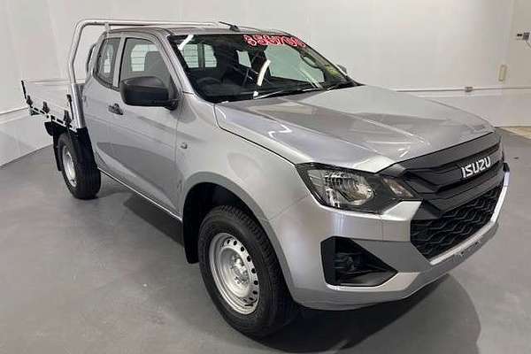 2025 Isuzu D-MAX SX 4X4