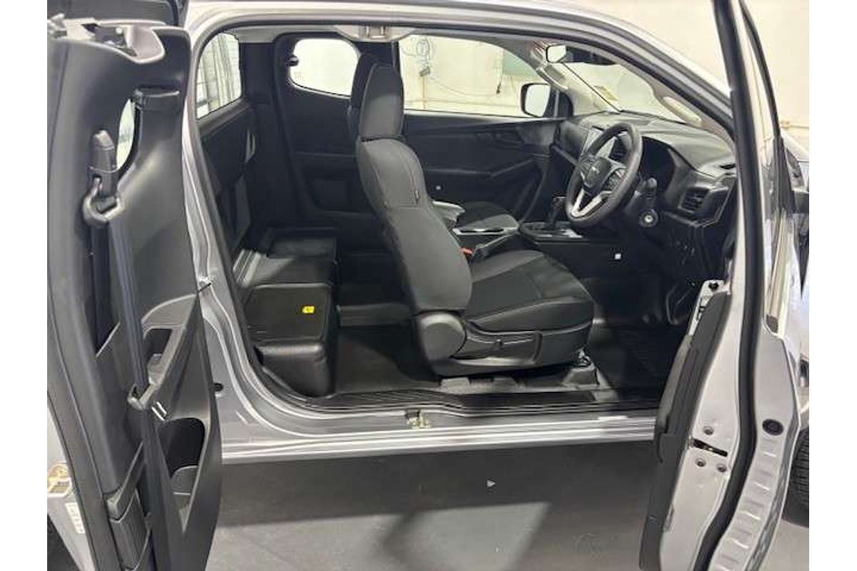 2025 Isuzu D-MAX SX 4X4