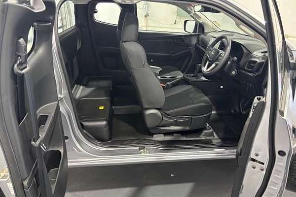 2025 Isuzu D-MAX SX 4X4