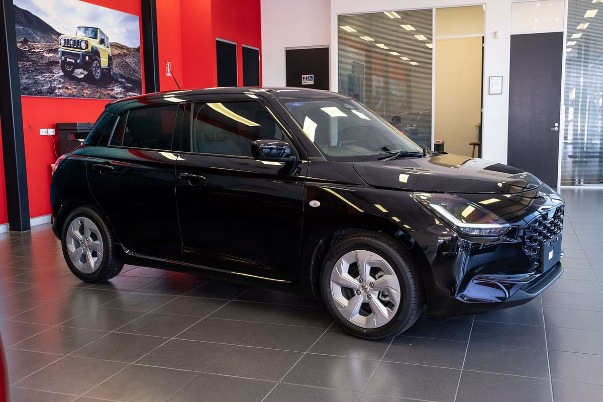 2024 Suzuki Swift Hybrid Plus UZ