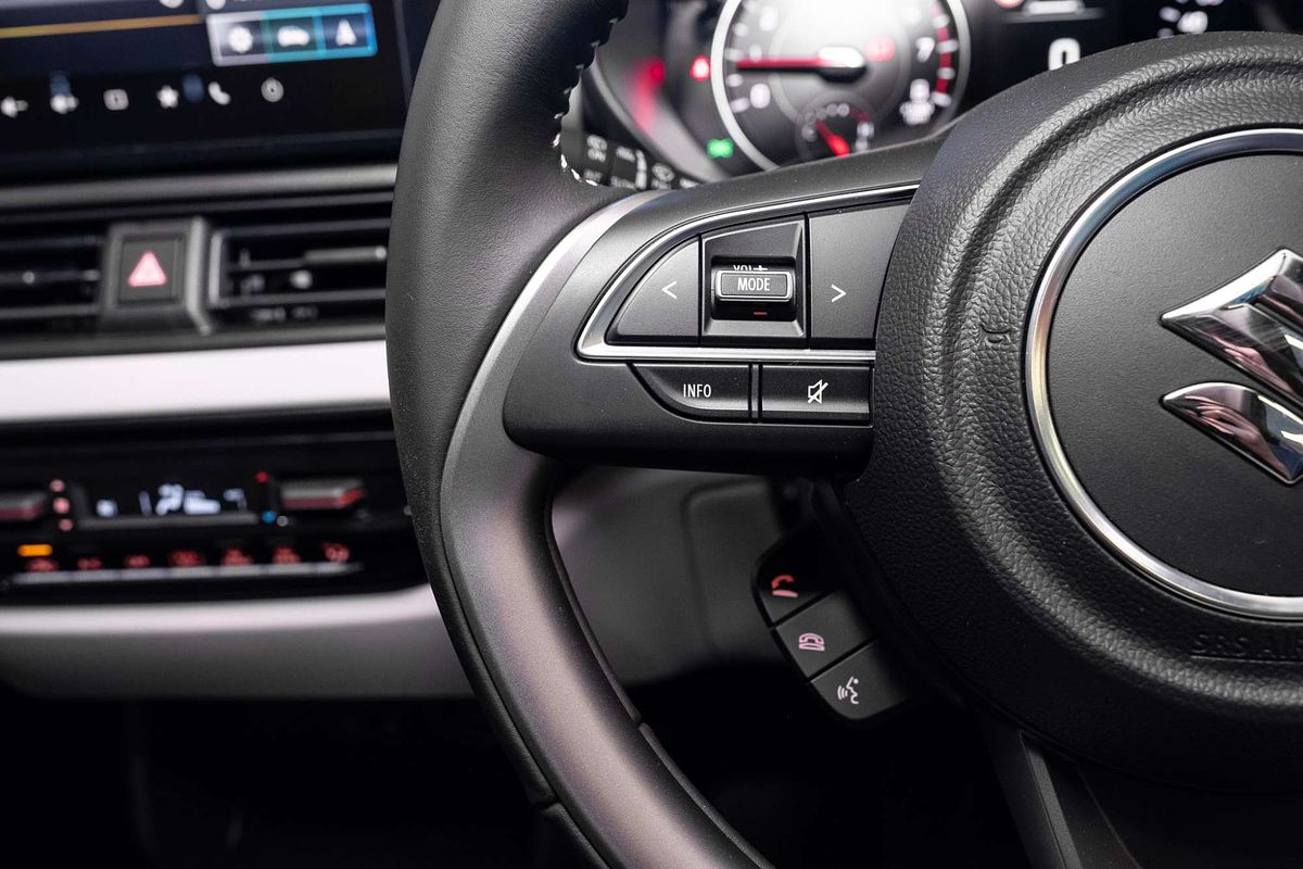 2024 Suzuki Swift Hybrid Plus UZ