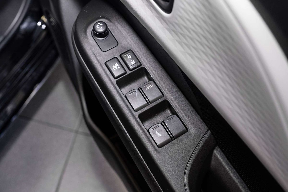 2024 Suzuki Swift Hybrid Plus UZ