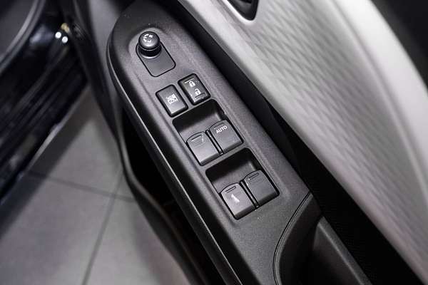 2024 Suzuki Swift Hybrid Plus UZ