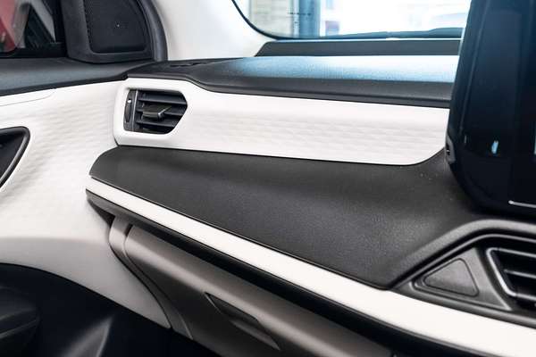 2024 Suzuki Swift Hybrid Plus UZ