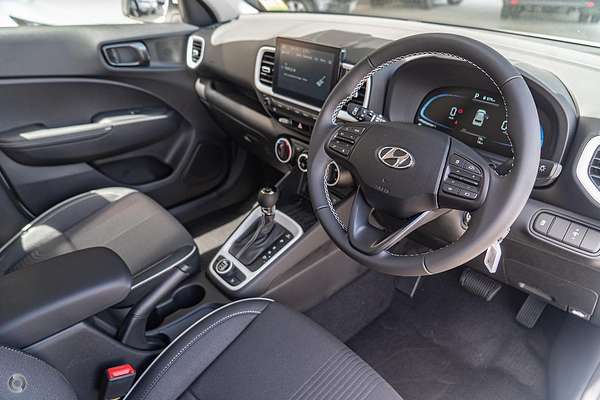 2025 Hyundai Venue Active QX.V5