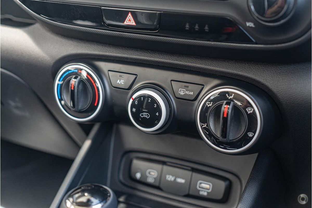 2025 Hyundai Venue Active QX.V5