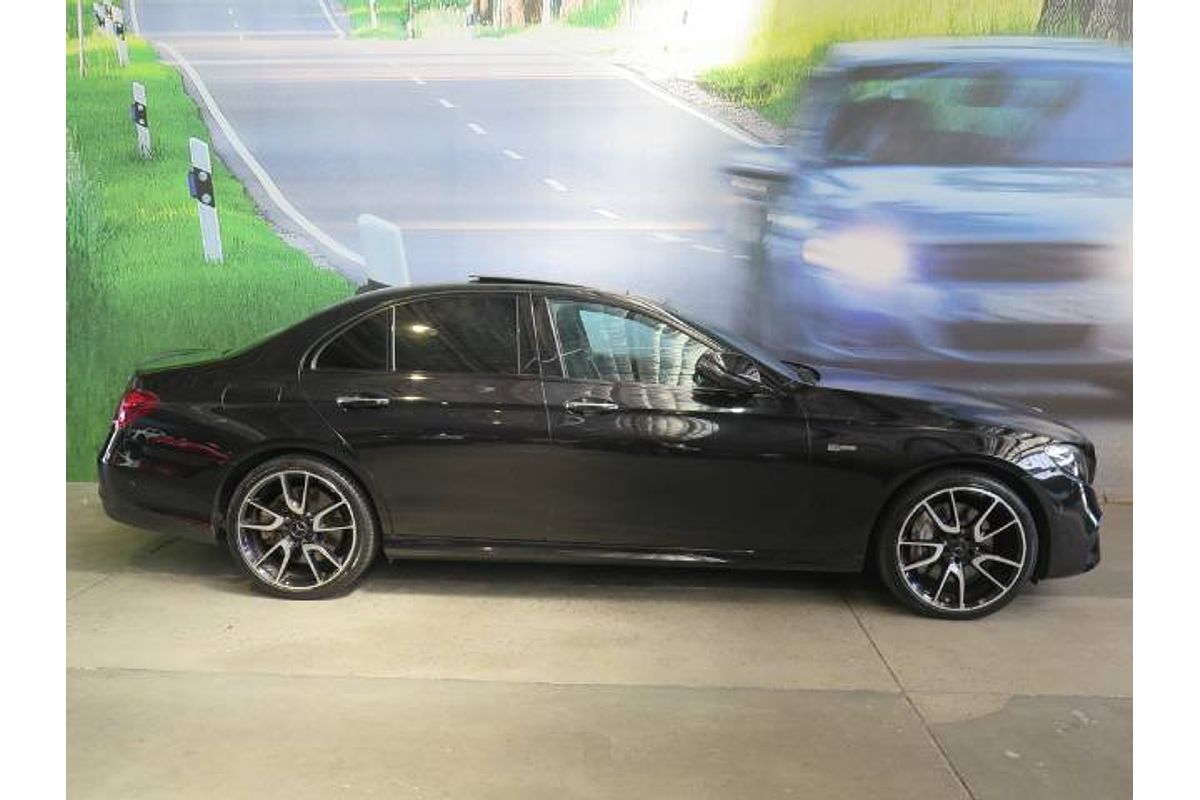 2017 Mercedes-Benz AMG GT E43