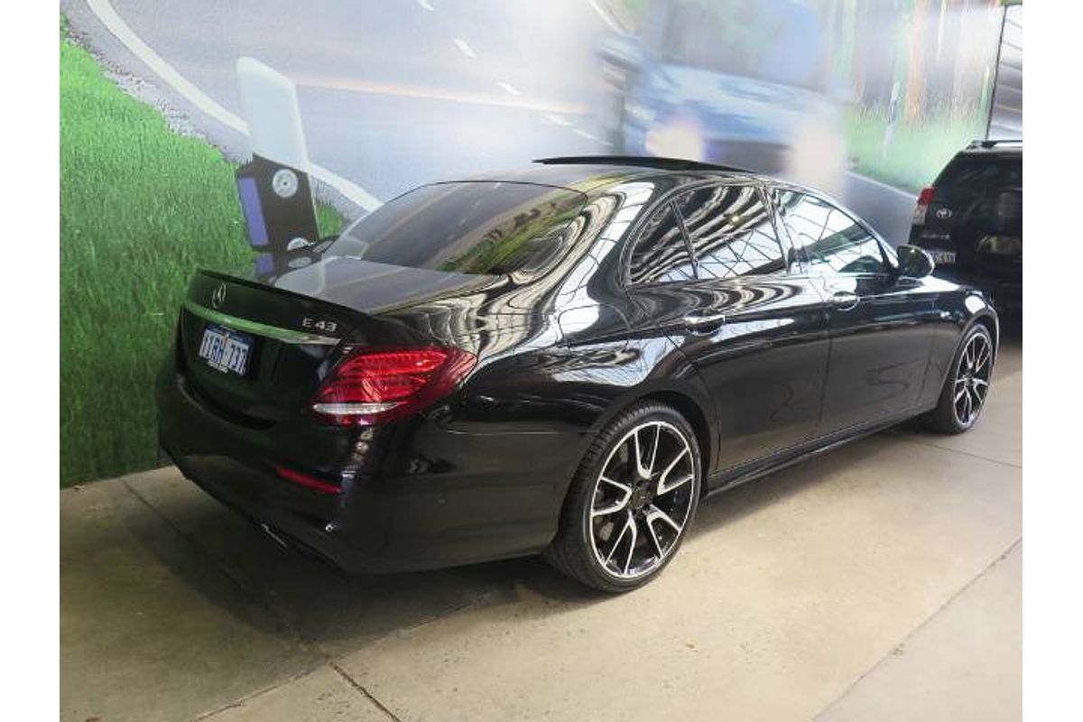 2017 Mercedes-Benz AMG GT E43