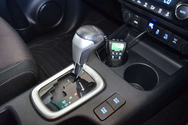 2017 Toyota Hilux SR5 GUN126R 4X4