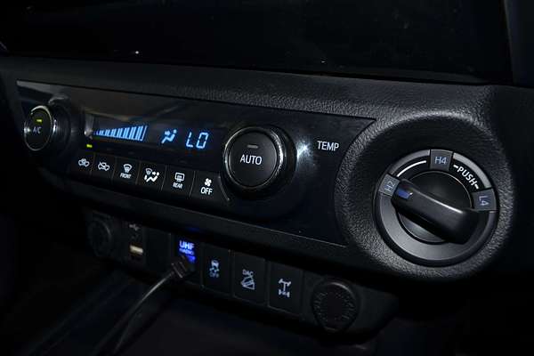 2017 Toyota Hilux SR5 GUN126R 4X4