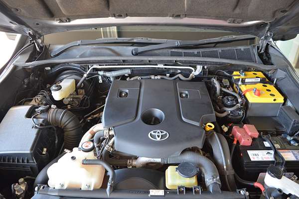 2017 Toyota Hilux SR5 GUN126R 4X4