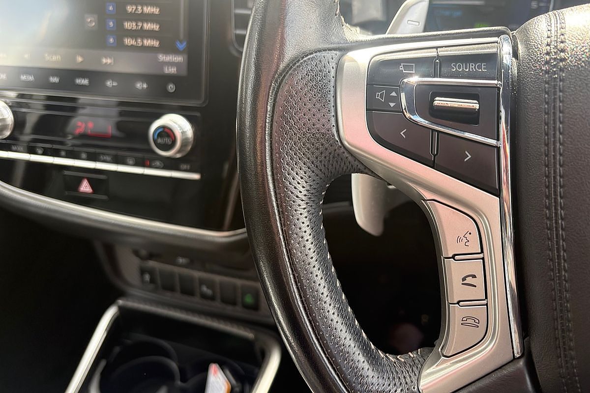 2019 Mitsubishi Outlander PHEV Exceed ZL