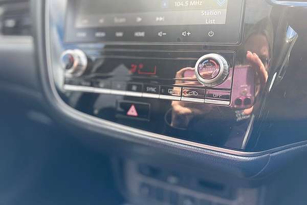 2019 Mitsubishi Outlander PHEV Exceed ZL