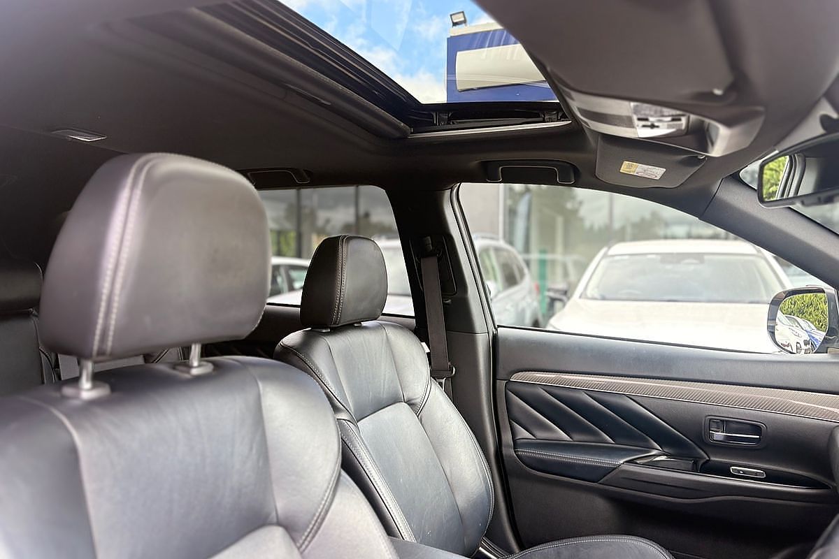 2019 Mitsubishi Outlander PHEV Exceed ZL