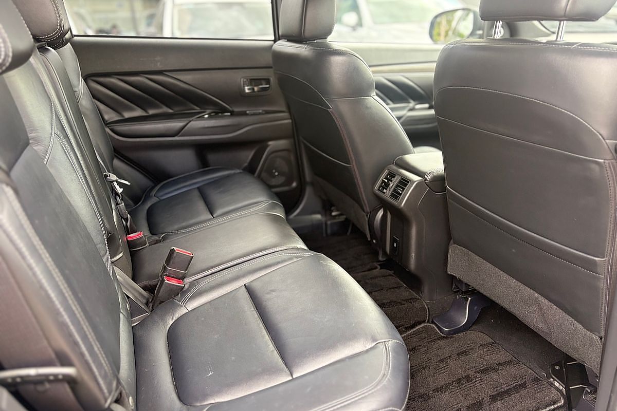 2019 Mitsubishi Outlander PHEV Exceed ZL