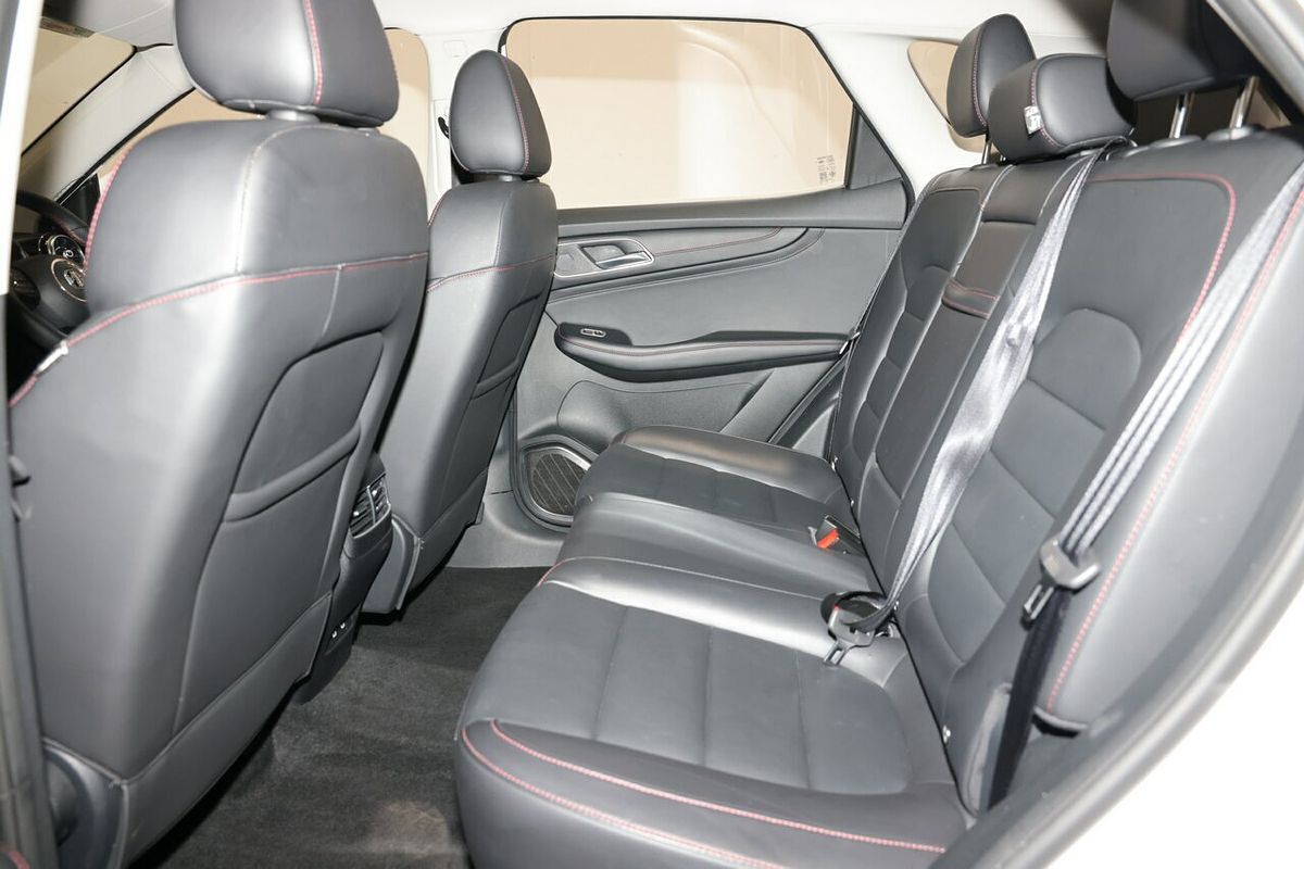 2024 MG HS Vibe SAS23