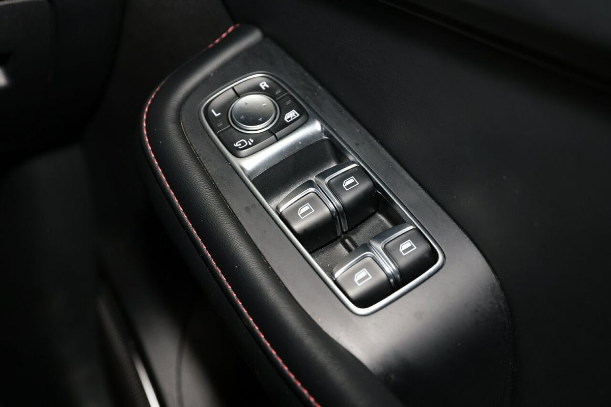 2024 MG HS Vibe SAS23