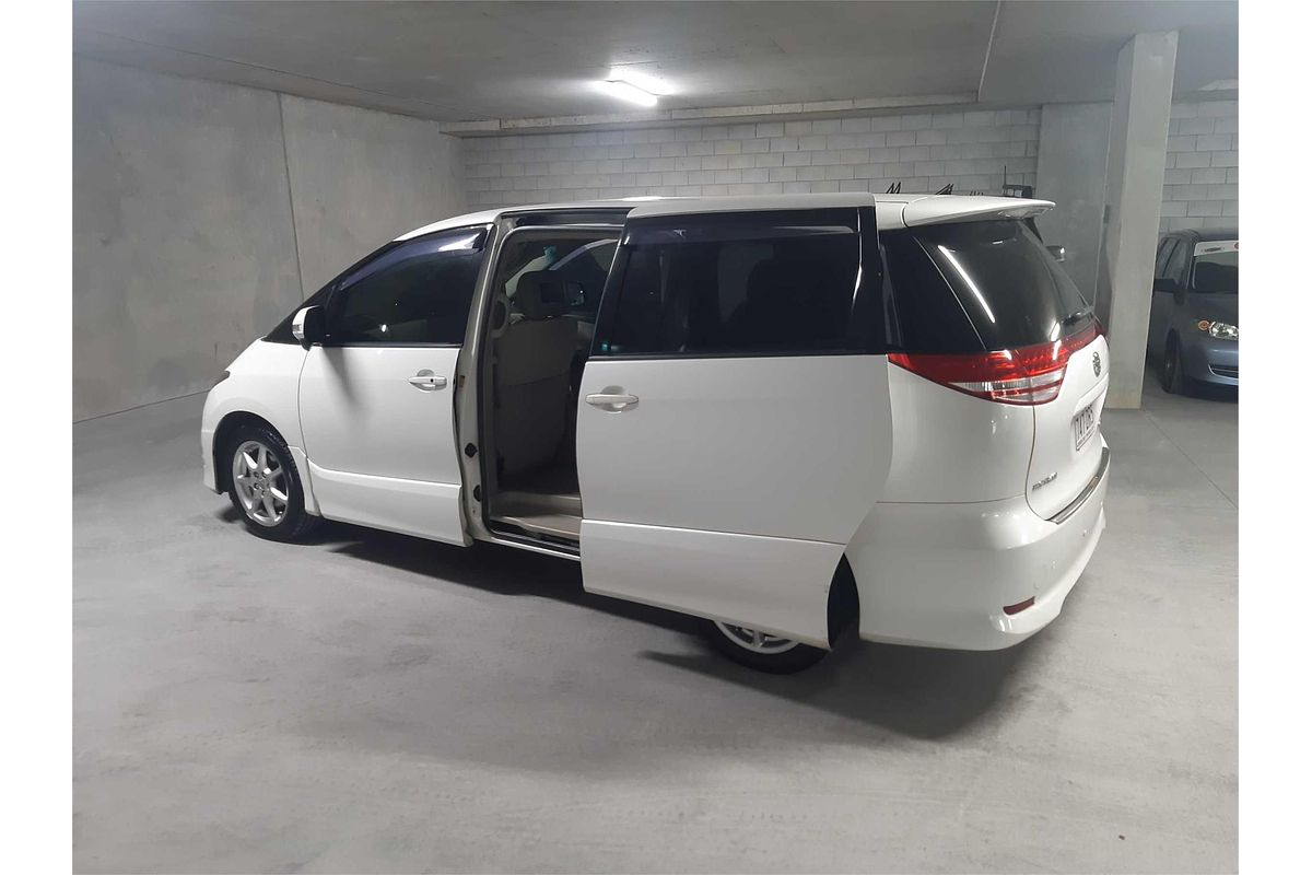 2006 Toyota Estima