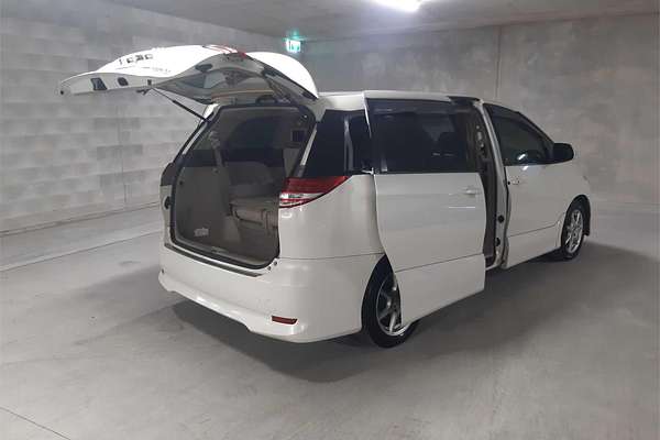 2006 Toyota Estima