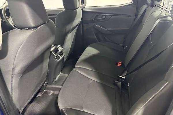 2025 Isuzu D-MAX SX  4X4