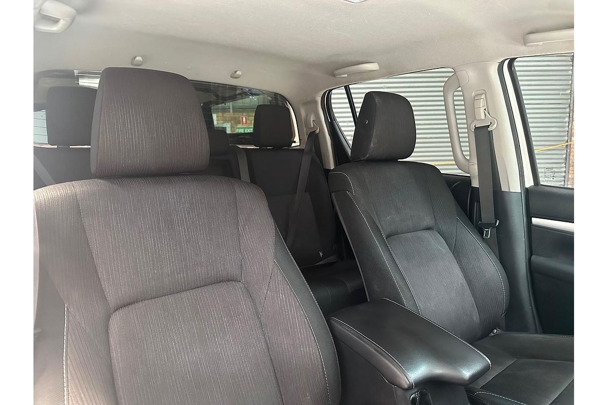 2018 Toyota Hilux SR5 GUN126R 4X4