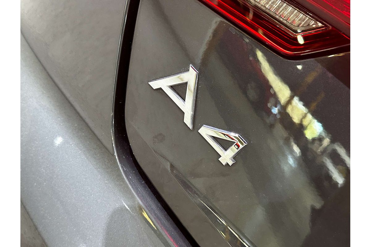 2019 Audi A4 40 TFSI S line B9