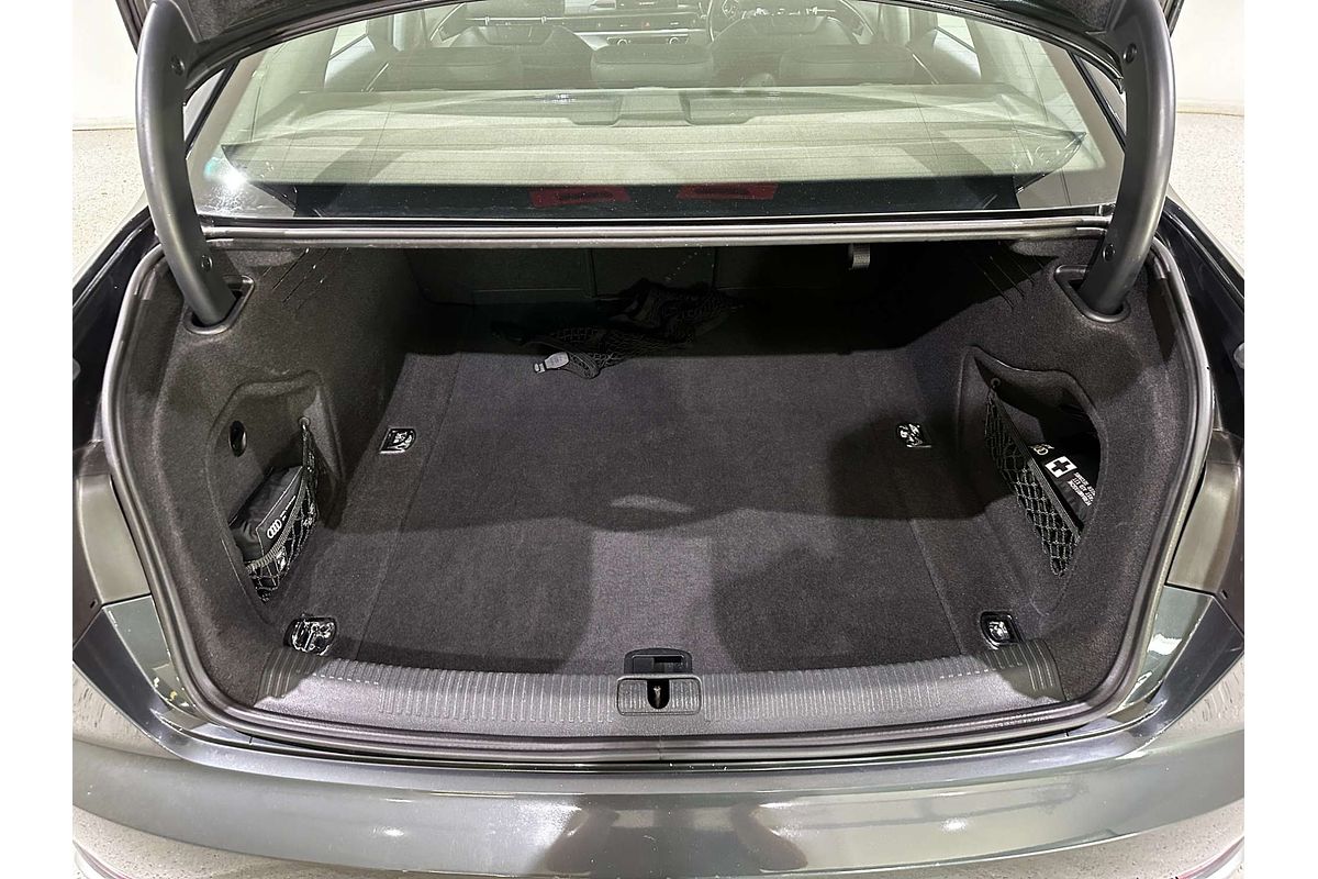 2019 Audi A4 40 TFSI S line B9