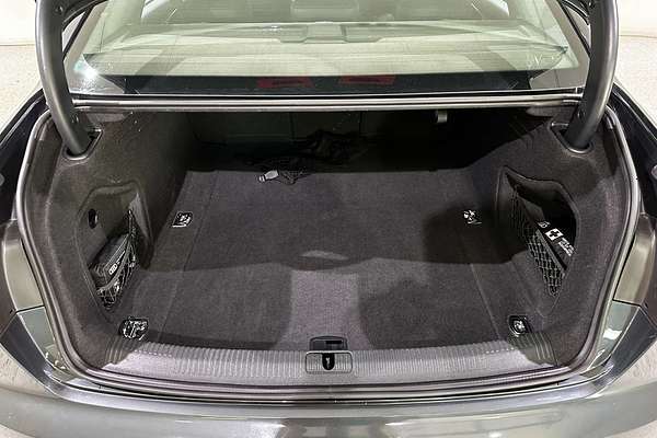 2019 Audi A4 40 TFSI S line B9