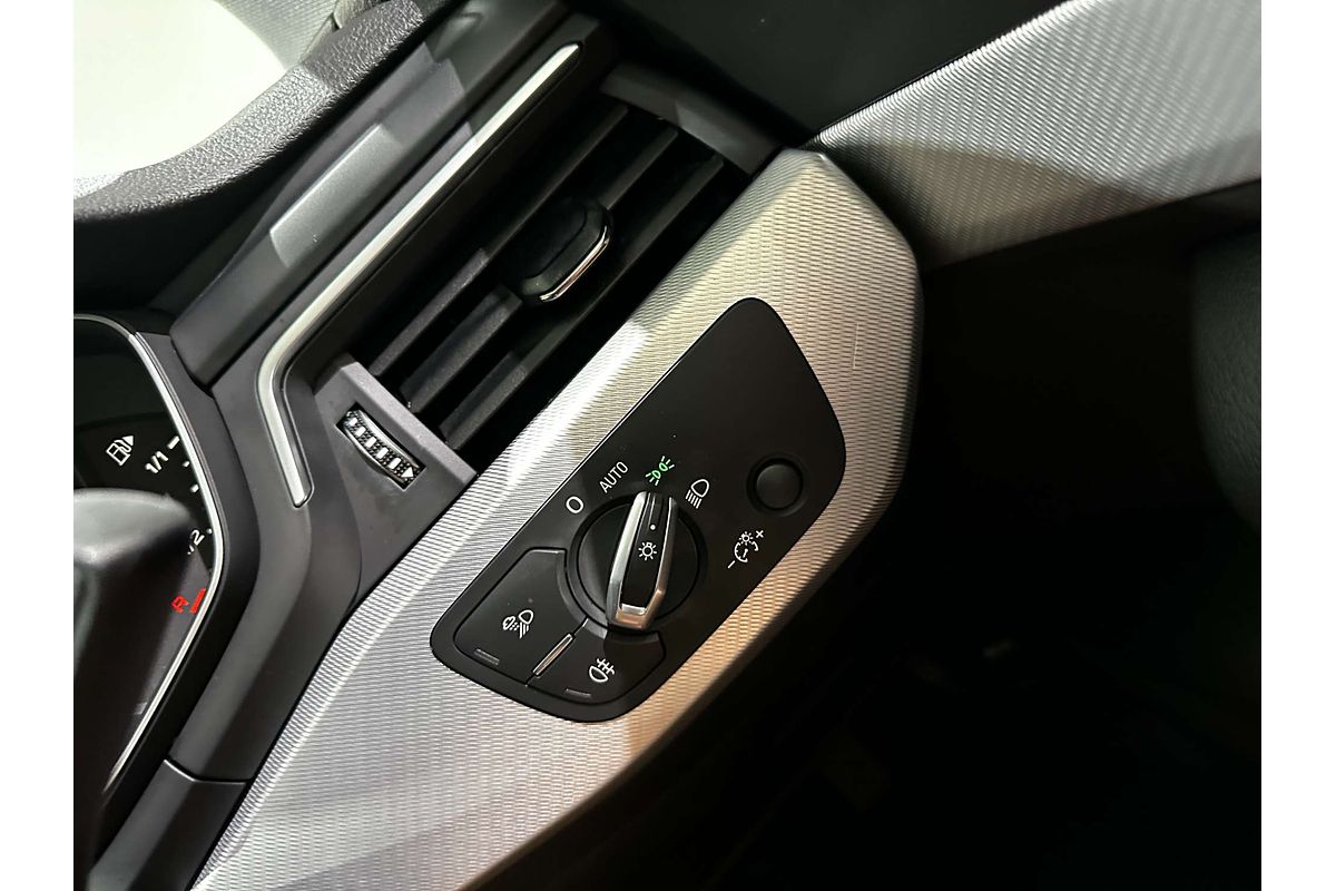 2019 Audi A4 40 TFSI S line B9